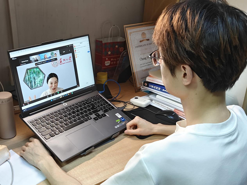 PCST student member Cheng Wenzhe participating in the online Barcamp